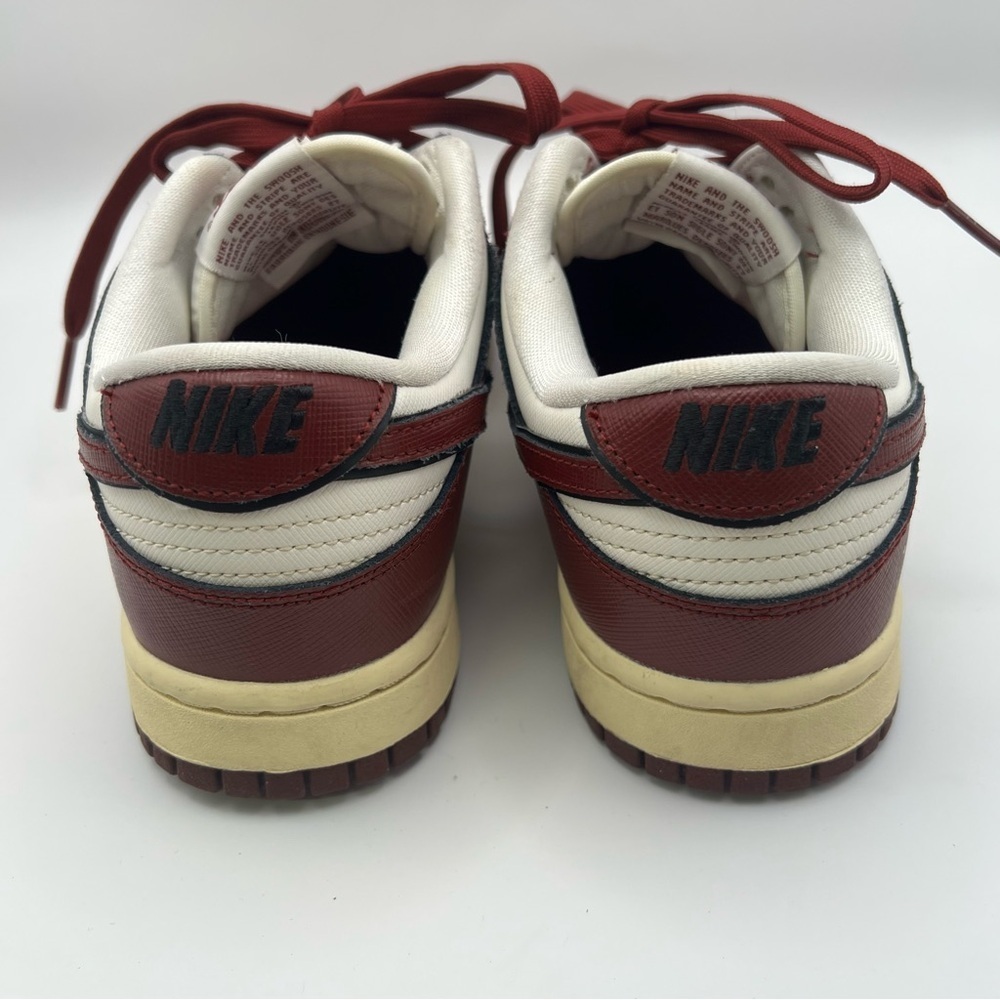 Nike Dunk Low SE Sisterhood Sneaker - Picture 7 of 9